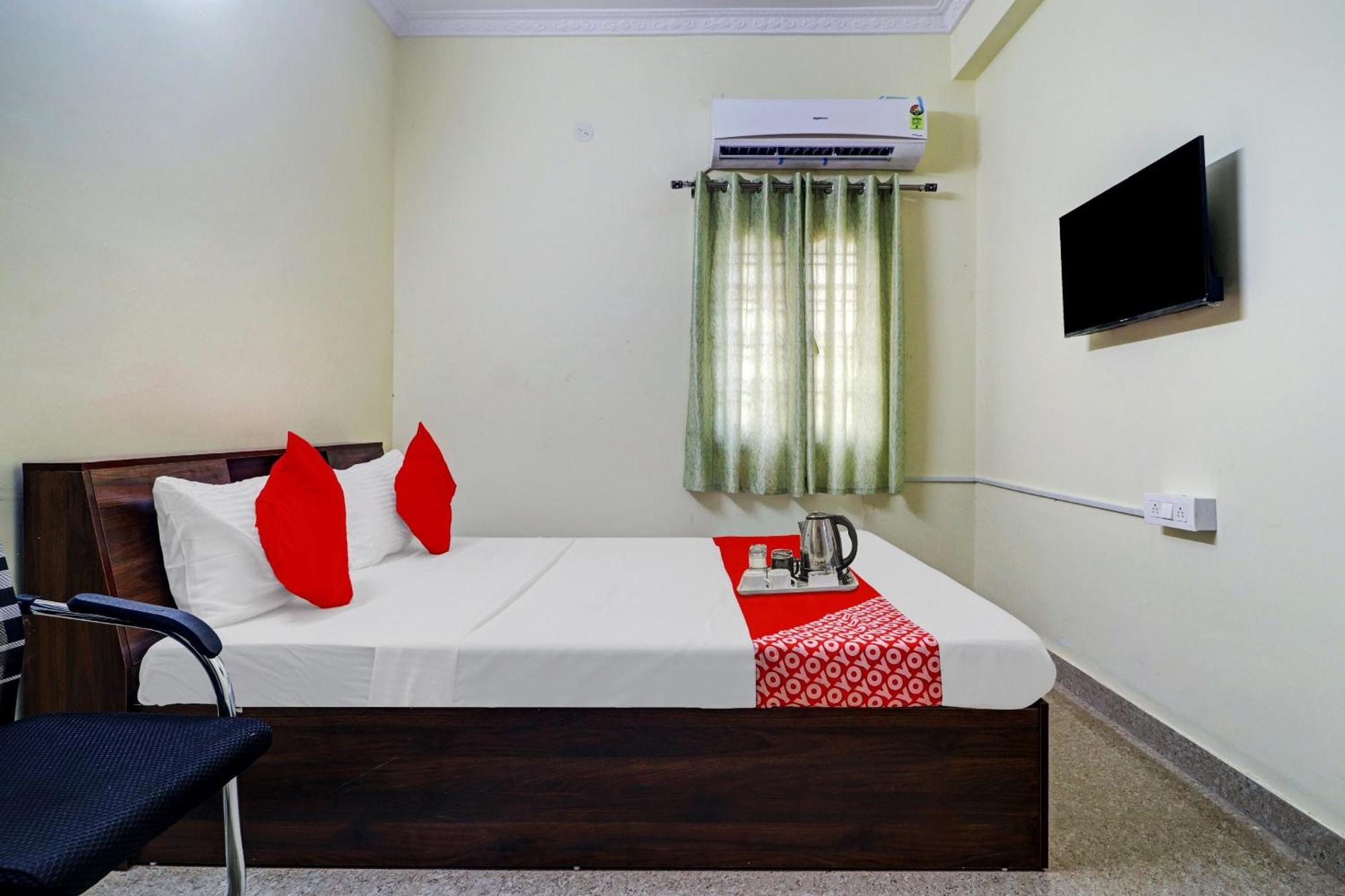 Hotel O S V Residency Kajaguda Near Gachibowli Hyderabad Bagian luar foto